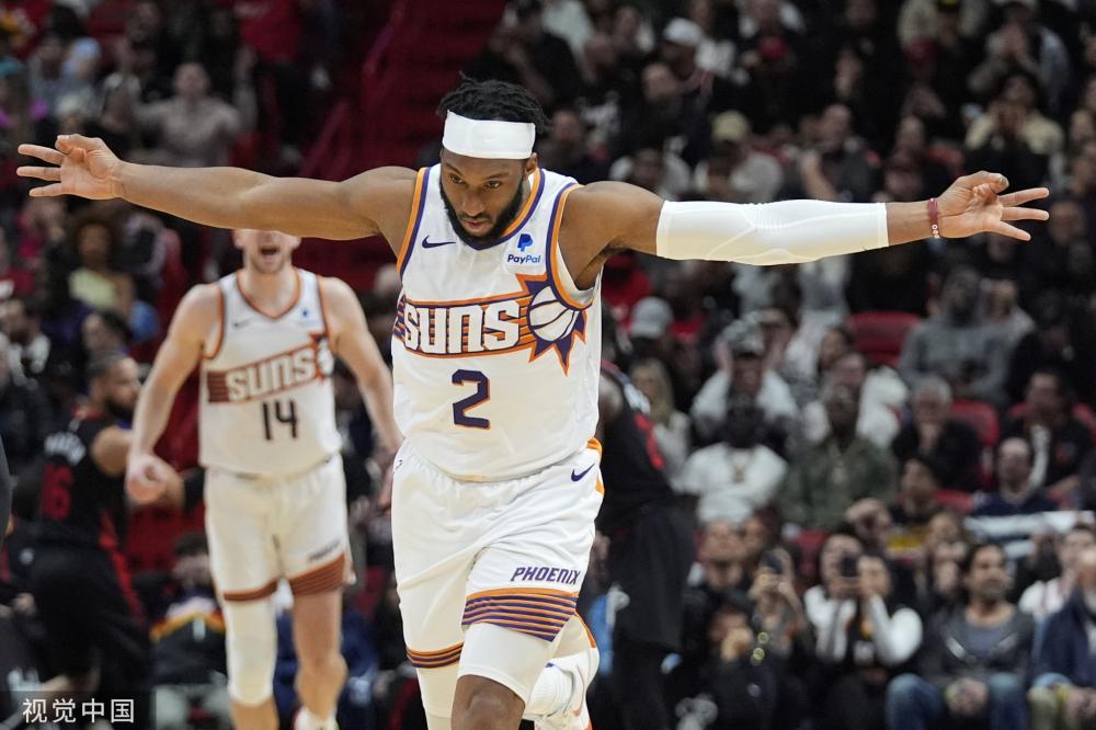 足球場上充 足球場上充