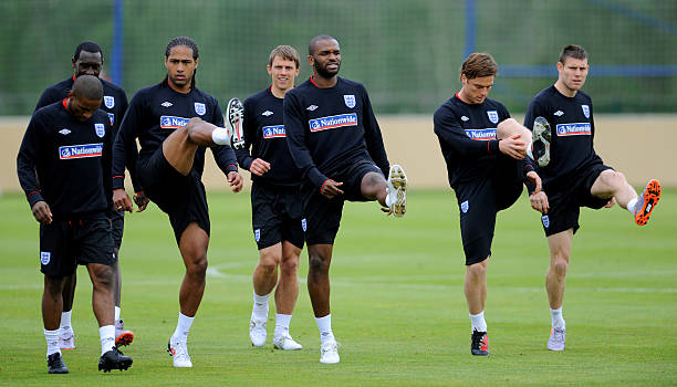 助其重回国 助其重回国